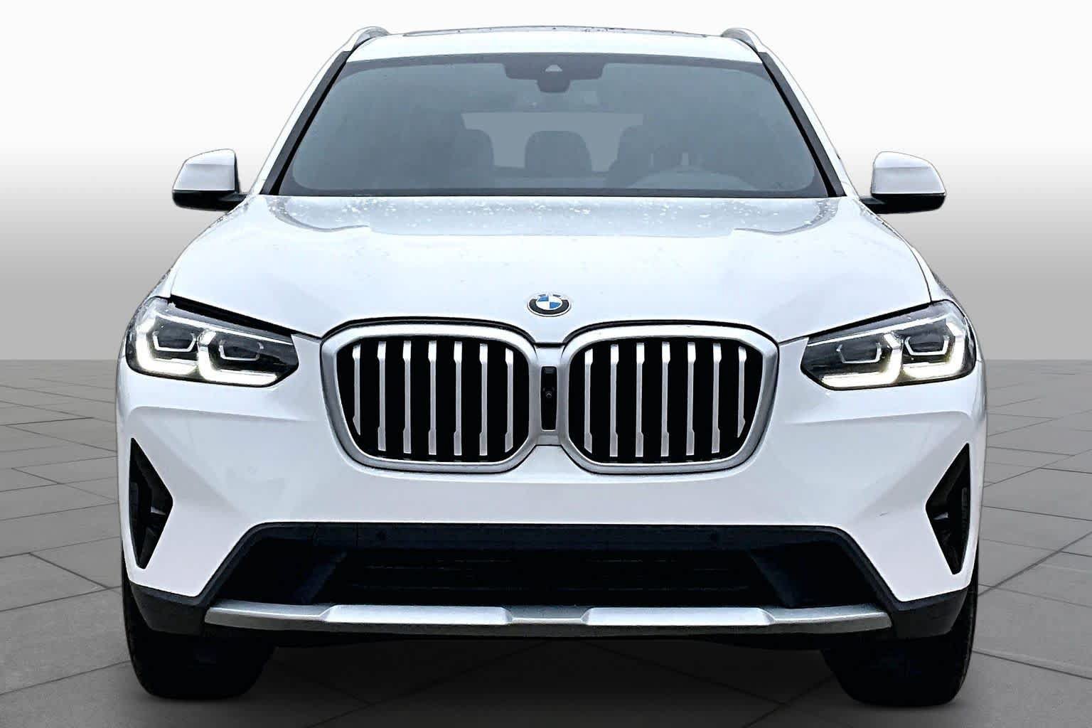 Used 2024 BMW X3 sDrive30i w/ Premium Package w/ZPA RWD image 4