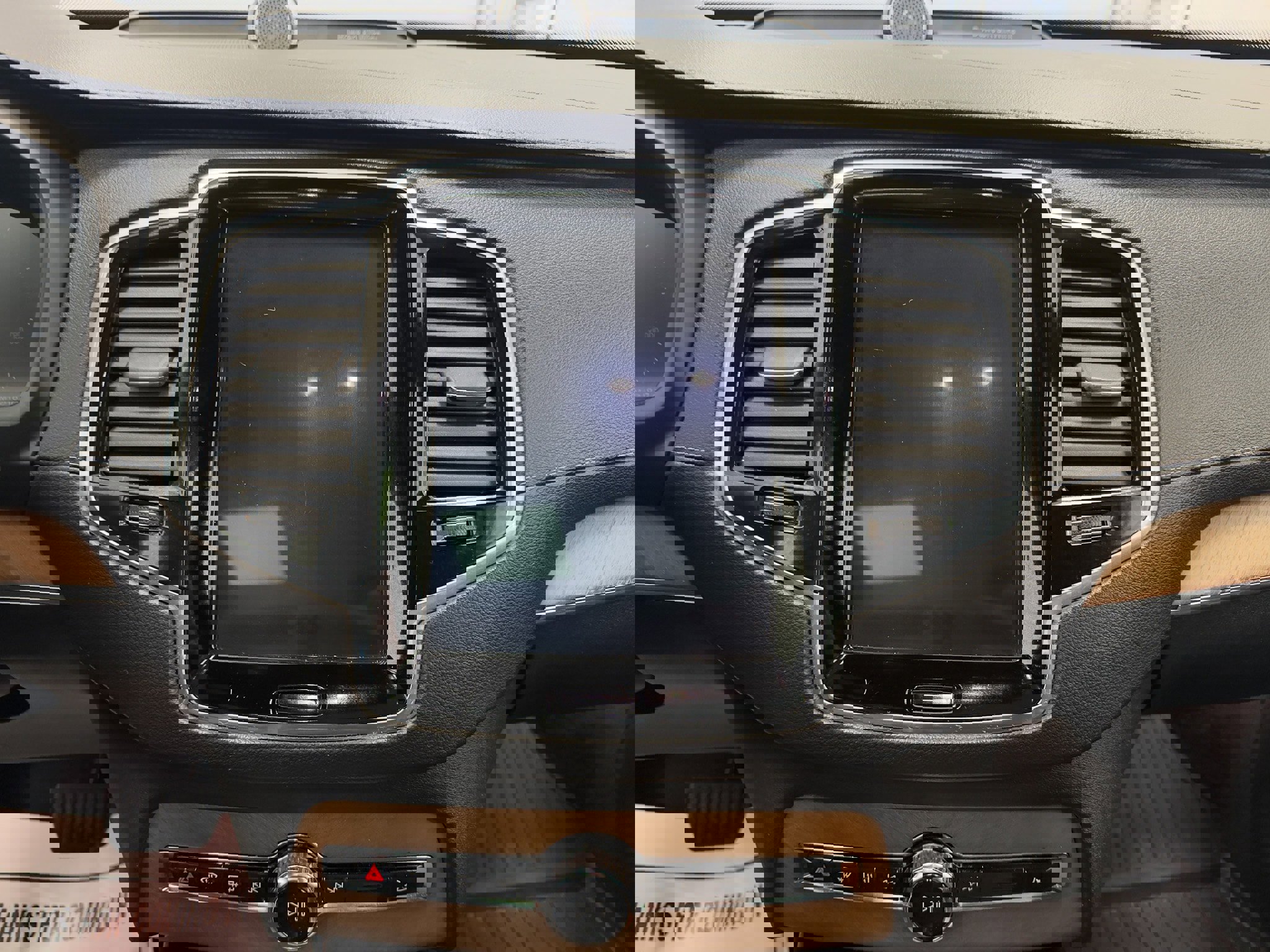 Used 2018 Volvo XC90 T6 Inscription w/ Convenience Package image 38