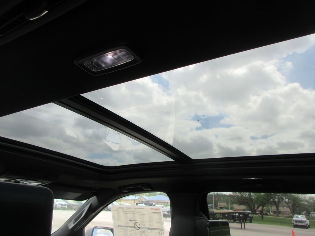 New 2026 GMC Yukon XL Denali image 14