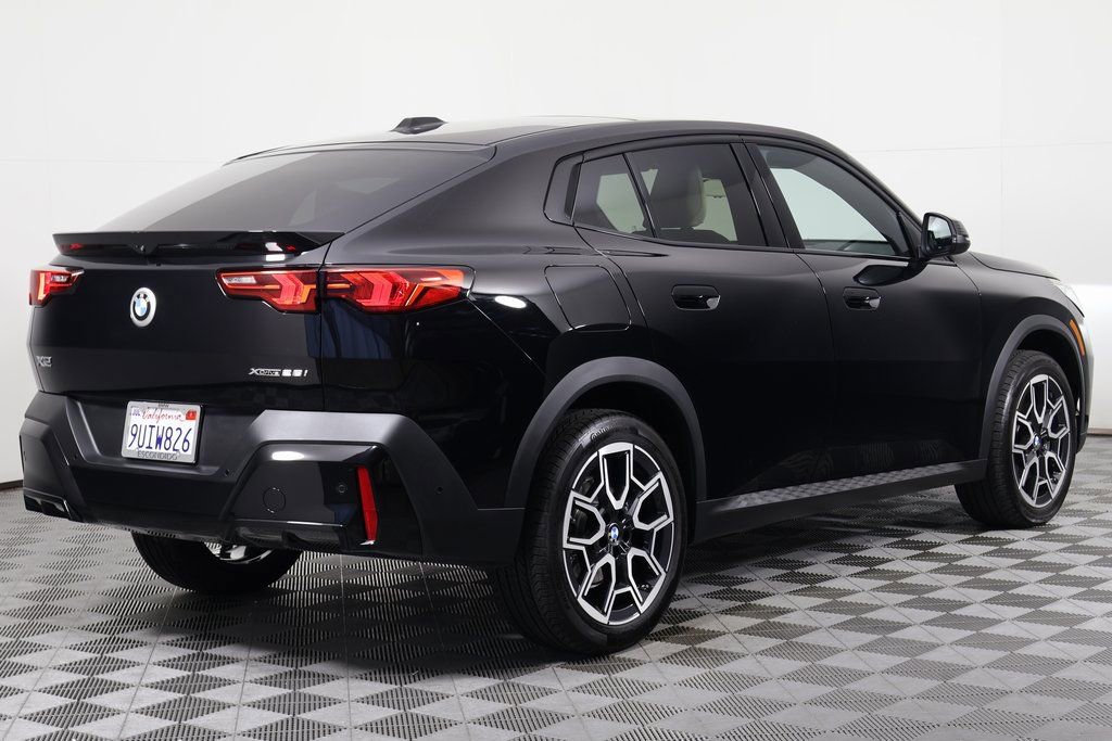 Used 2025 BMW X2 xDrive28i w/ Convenience Package AWD/4WD image 4