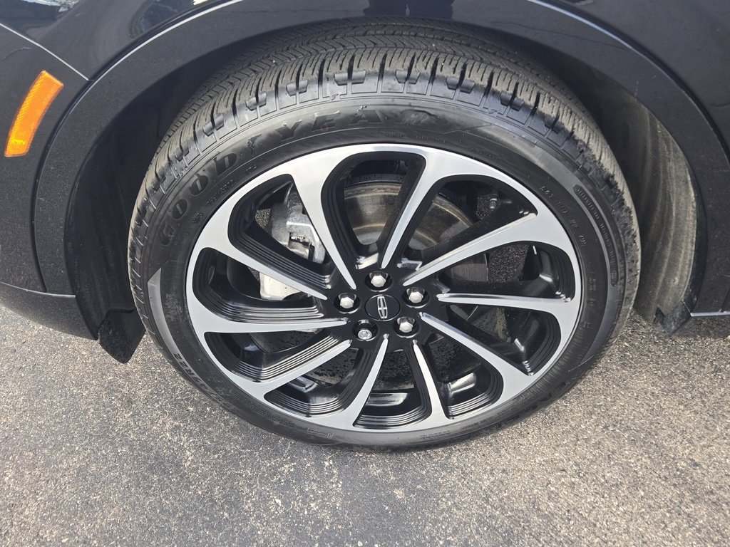 Certified 2024 Lincoln Nautilus Black Label image 26