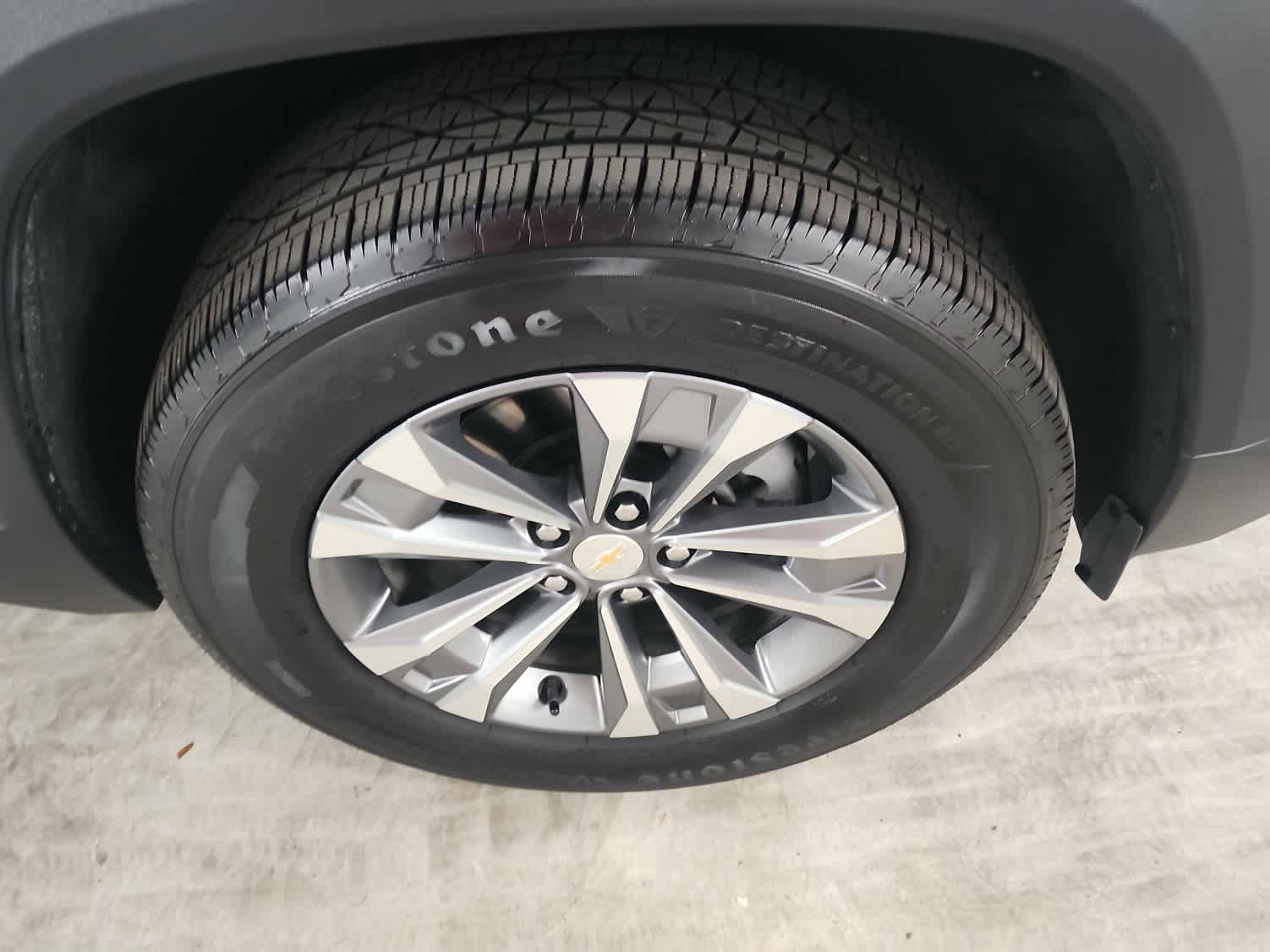 Used 2025 Chevrolet Equinox LT FWD image 17