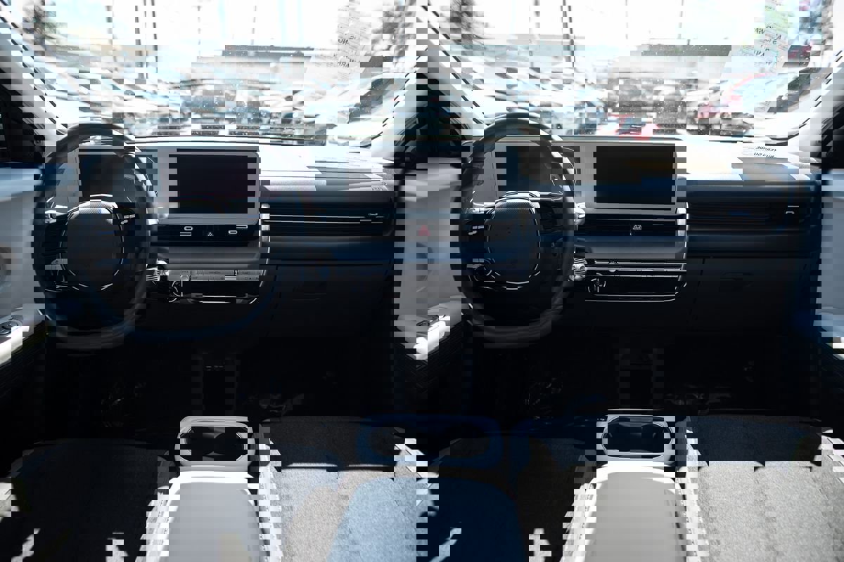 Used 2022 Hyundai Ioniq 5 SE w/ Cargo Package image 18