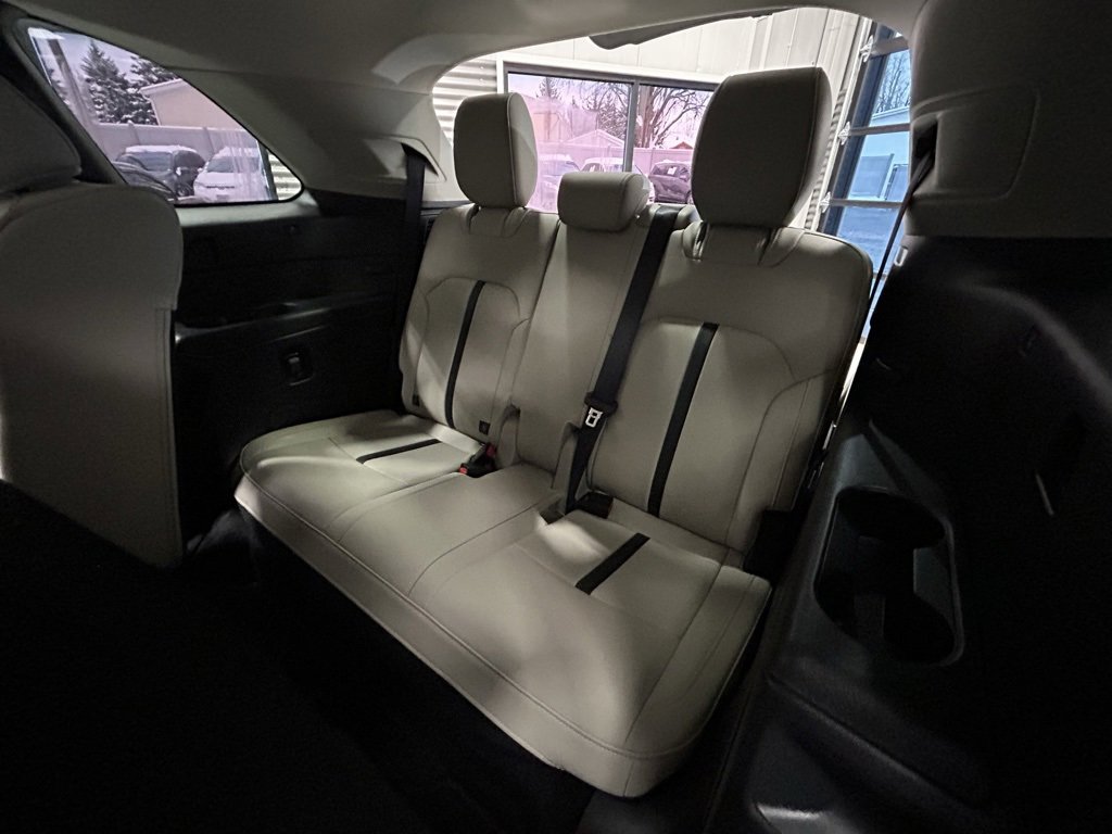 Used 2024 MAZDA CX-90 3.3 Turbo w/ Preferred Package image 9