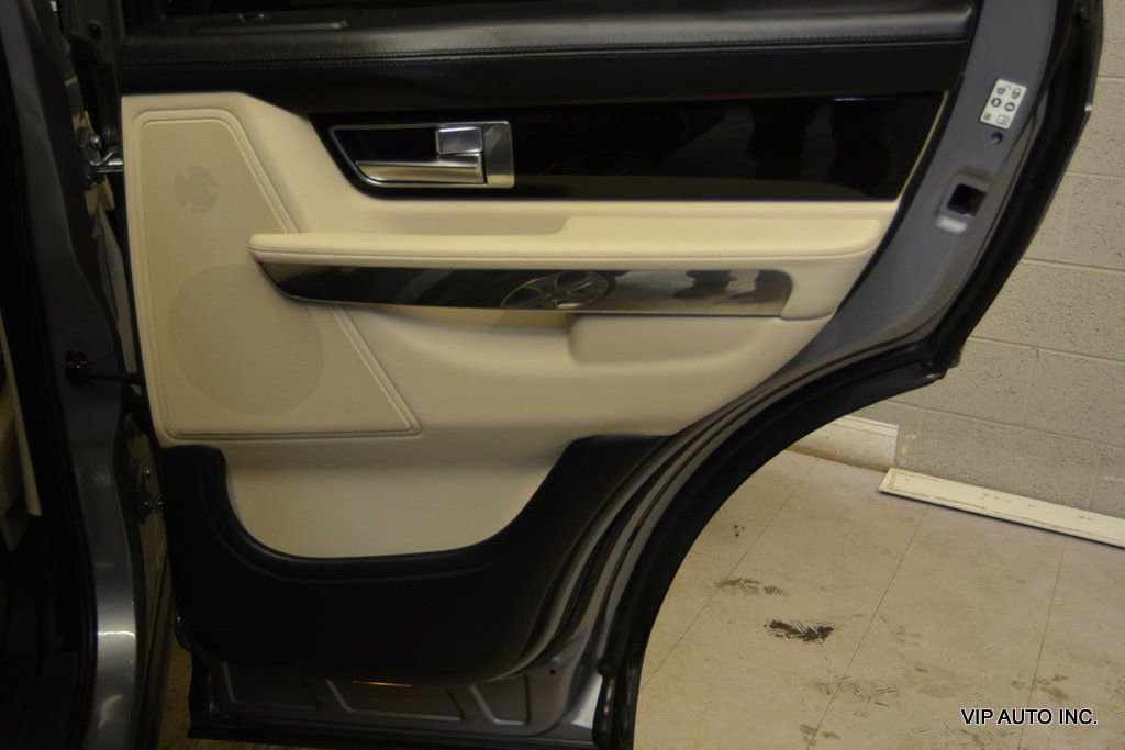 Used 2012 Land Rover Range Rover Sport Supercharged image 8