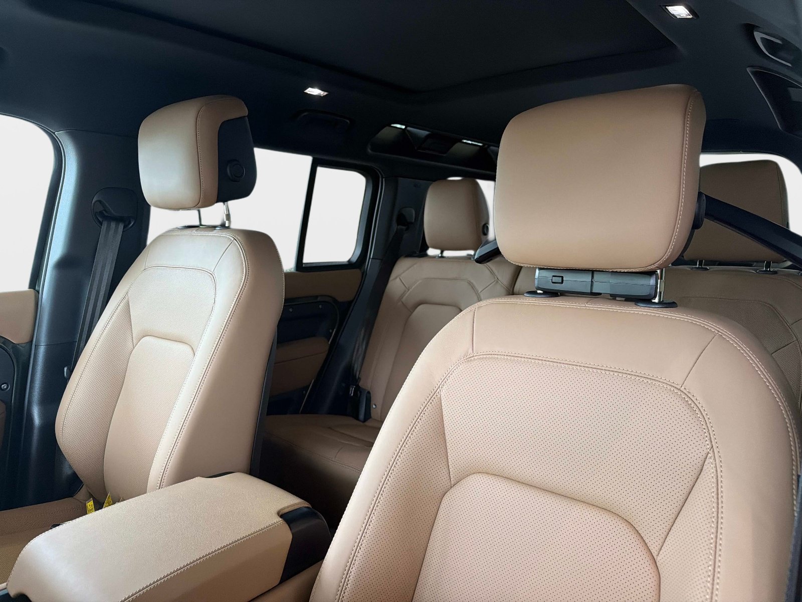 New 2026 Land Rover Defender 110 X-Dynamic SE AWD/4WD image 20