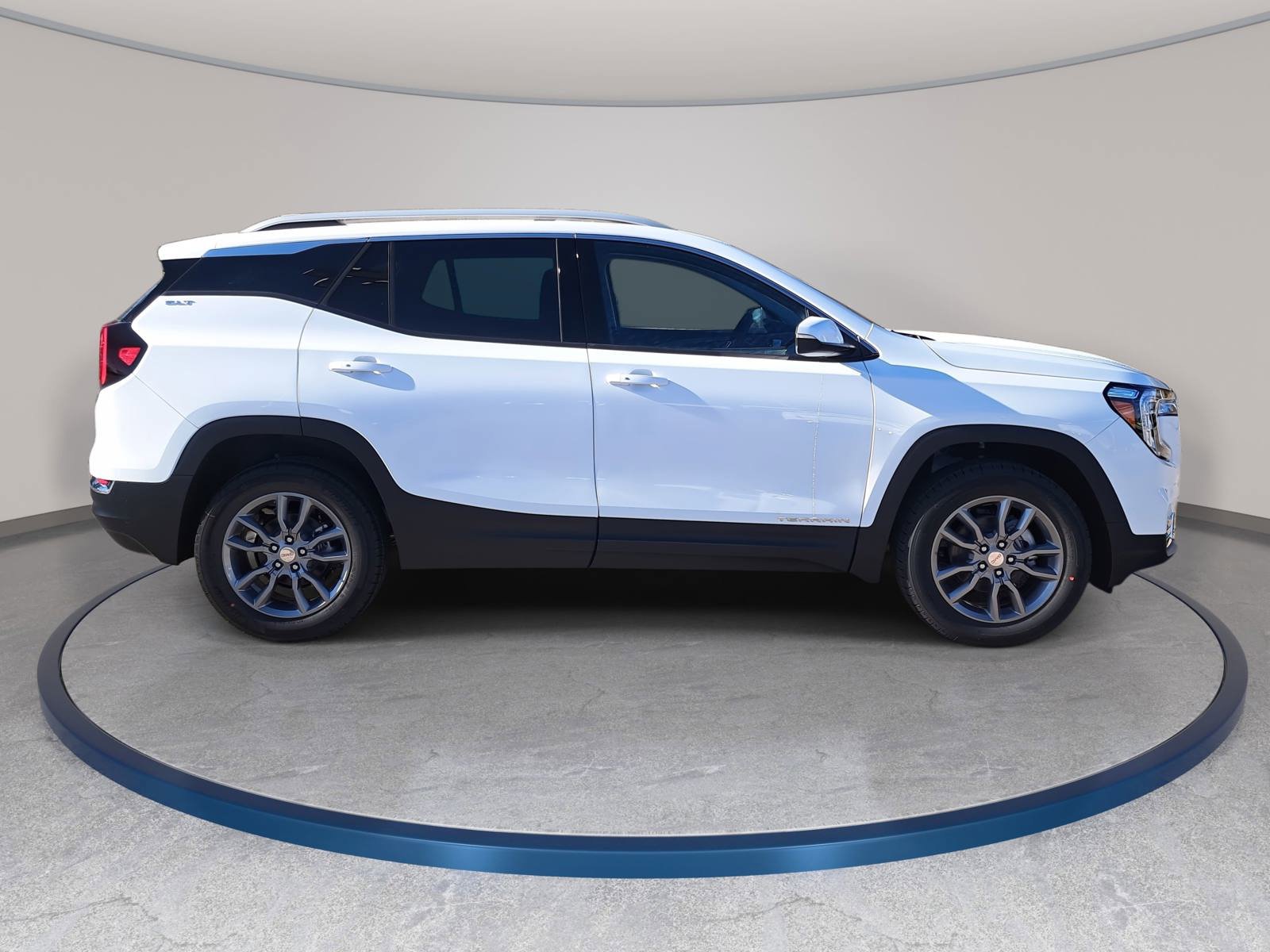 New 2024 GMC Terrain SLT AWD/4WD image 4