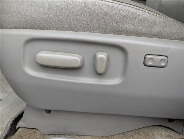 Used 2010 Toyota Sienna XLE FWD image 11