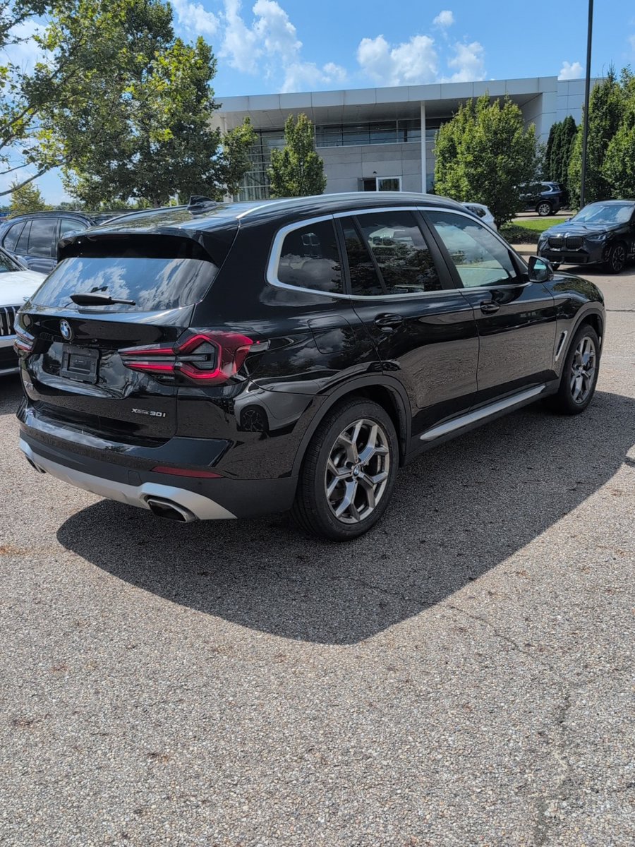 Used 2024 BMW X3 xDrive30i w/ Convenience Package AWD/4WD image 3