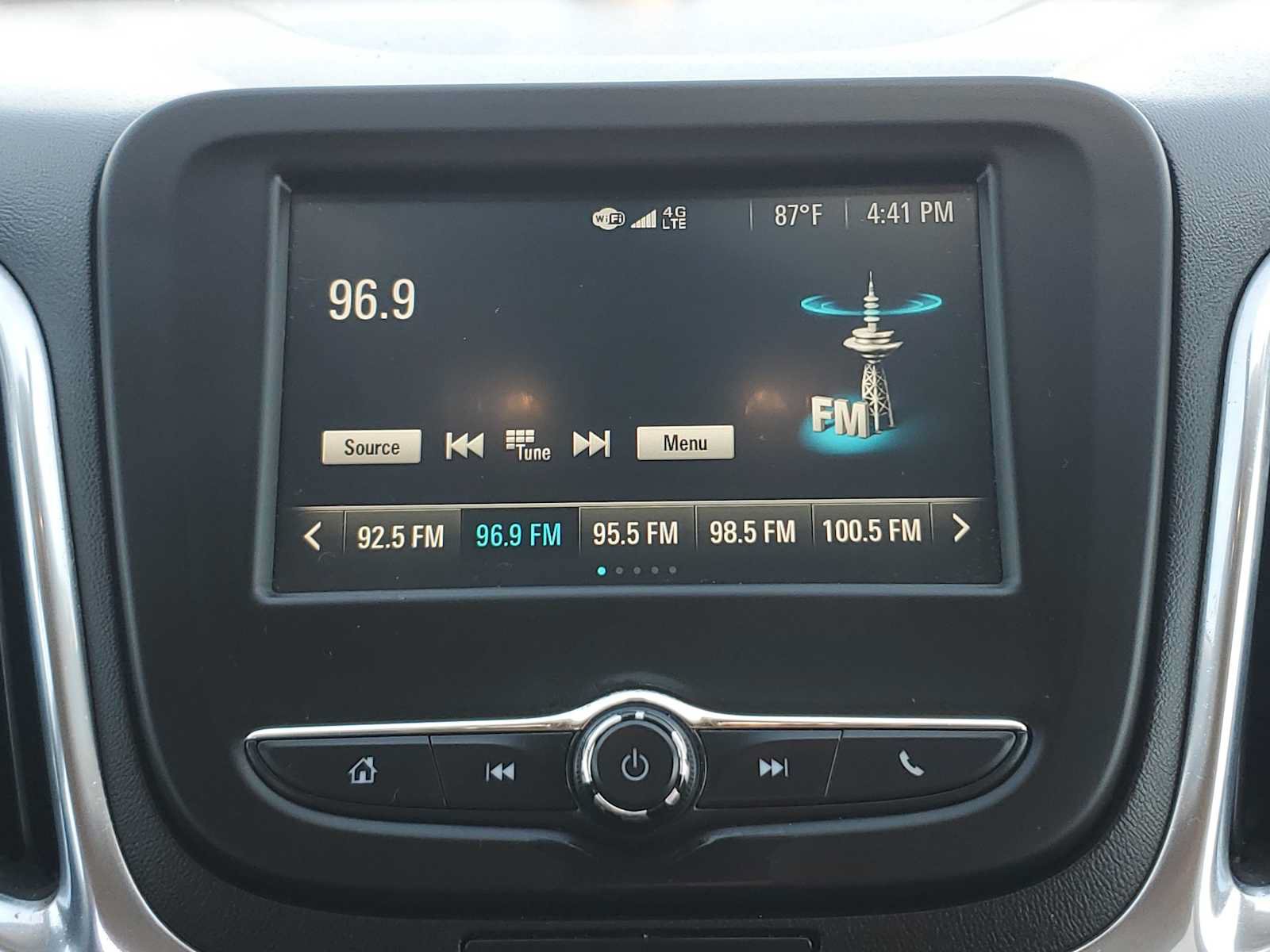 Used 2018 Chevrolet Equinox LT AWD/4WD image 15