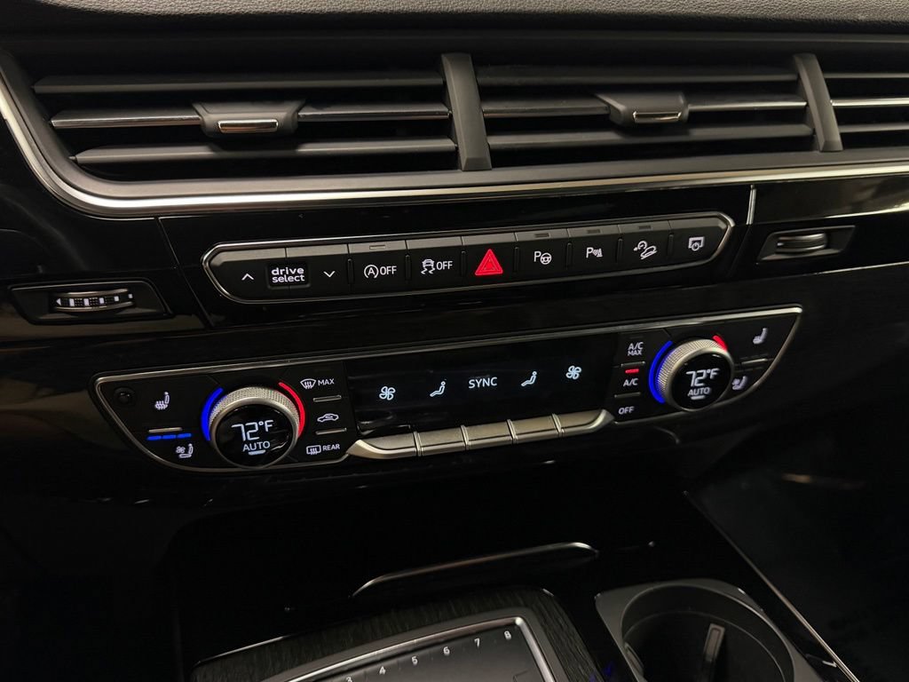 Used 2019 Audi Q7 3.0T Prestige AWD/4WD image 30