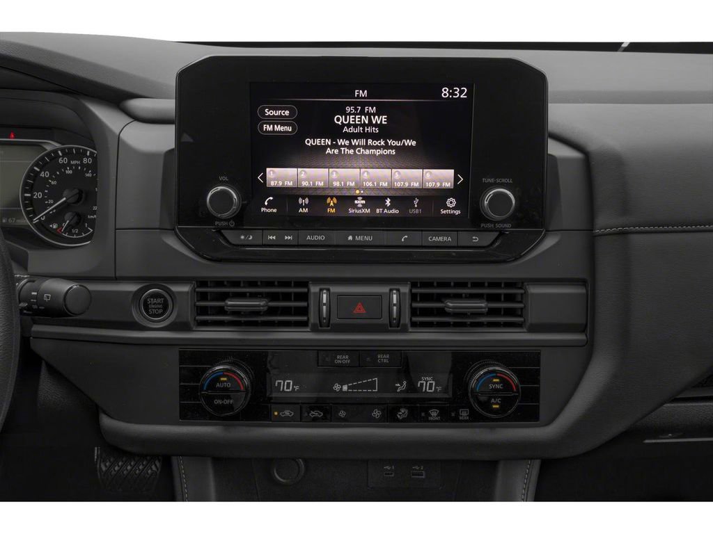 Used 2025 Nissan Pathfinder S AWD/4WD image 11