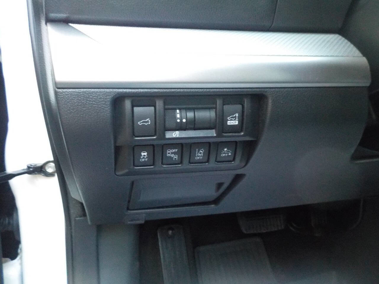 Used 2019 Subaru Outback 2.5i Premium image 16