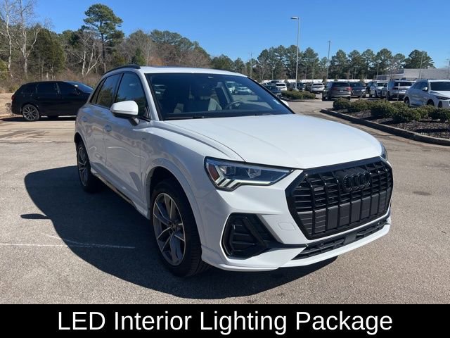 Used 2025 Audi Q3 2.0T Premium w/ Convenience Package image 3