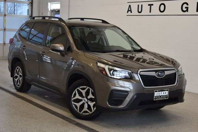 Used 2020 Subaru Forester Premium image 1