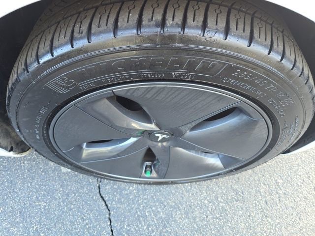 Used 2020 Tesla Model 3 Long Range image 22