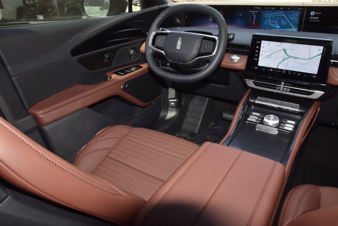 New 2026 Lincoln Nautilus Reserve AWD/4WD image 15