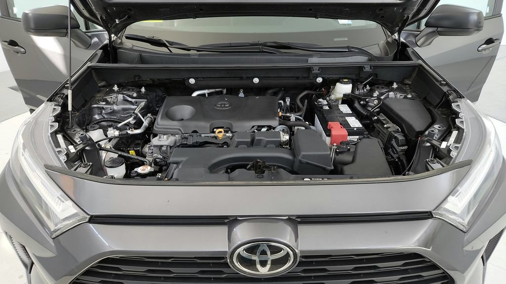 Used 2023 Toyota RAV4 LE AWD/4WD image 15