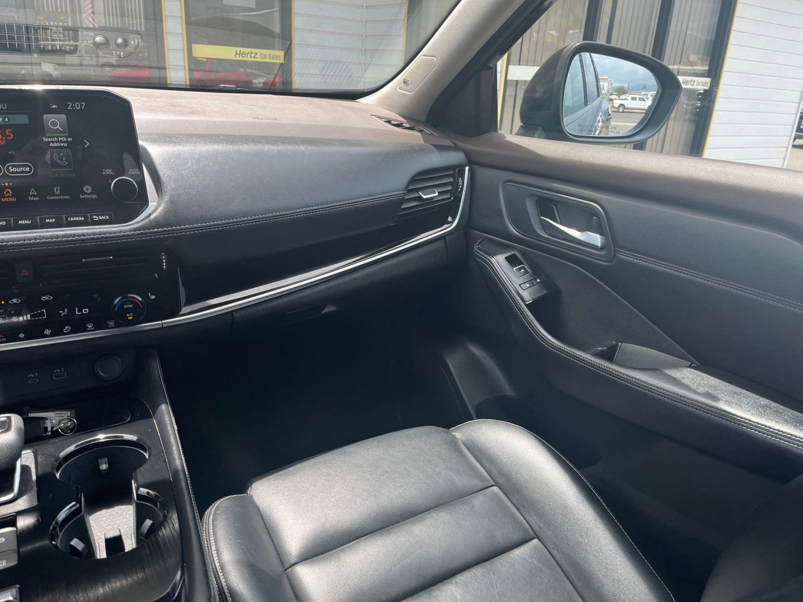 Used 2023 Nissan Rogue SL w/ SL Premium Package image 35