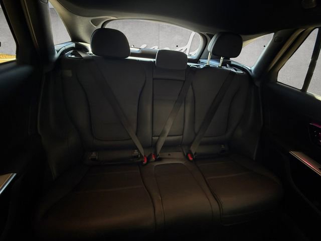 Used 2024 Mercedes-Benz GLC 300 image 22