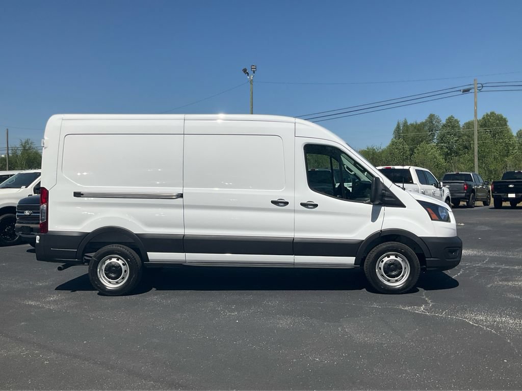New 2026 Ford Transit 250 148 Medium Roof RWD image 4