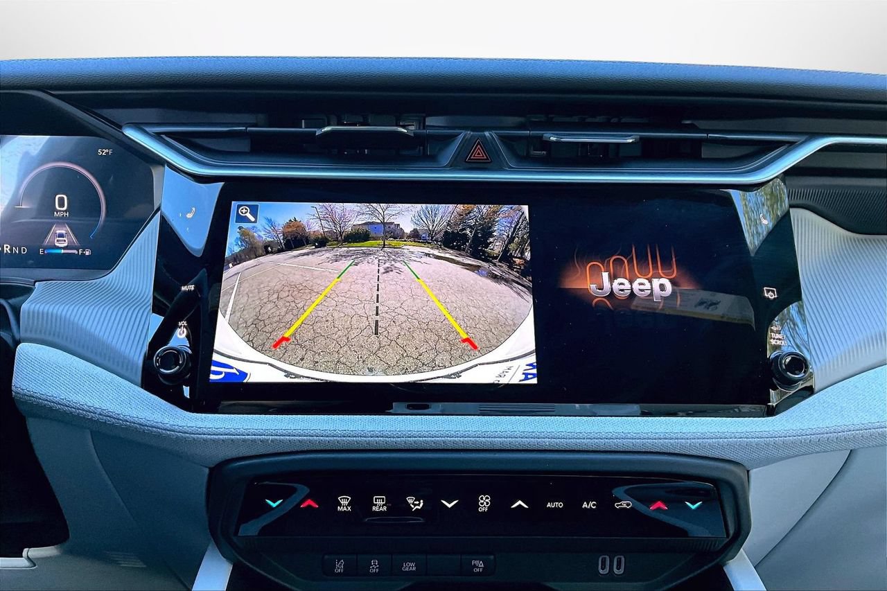 New 2026 Jeep Cherokee Laredo AWD/4WD image 12