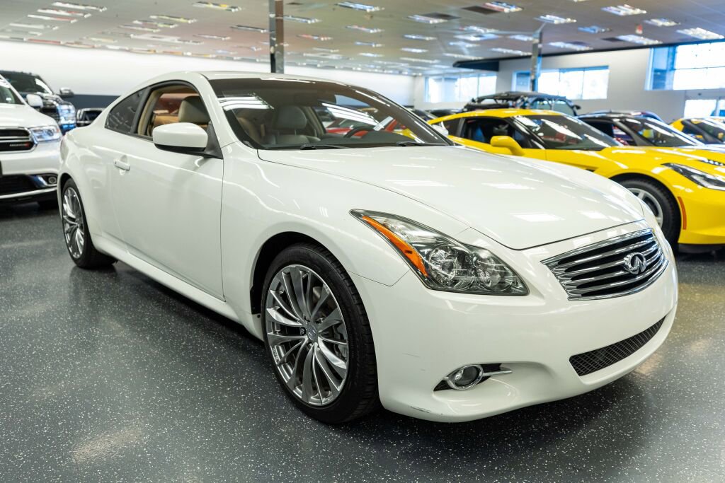 Used 2011 INFINITI G37 Journey w/ Premium Pkg image 4