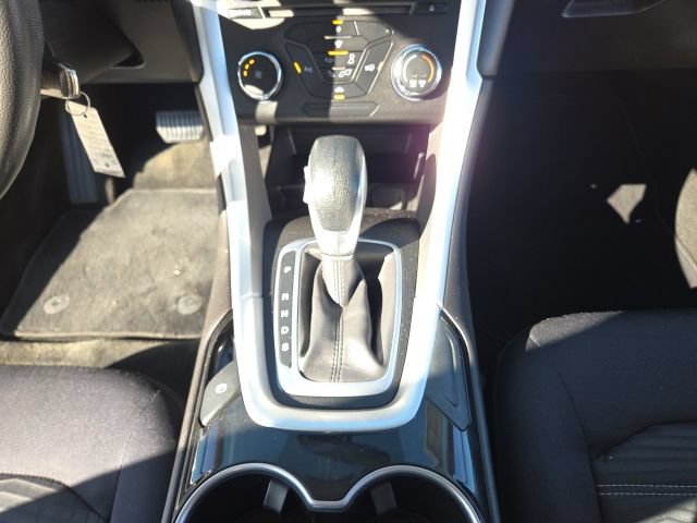 Used 2016 Ford Fusion SE FWD image 27