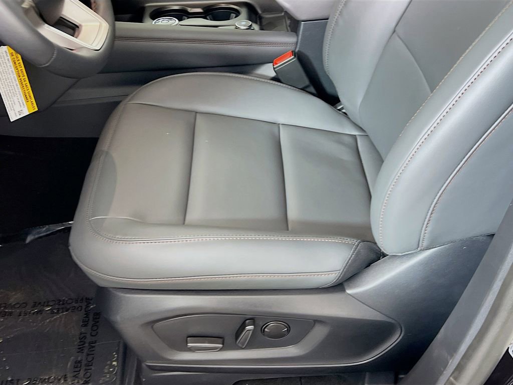 New 2026 Ford Explorer Active w/ Active Comfort Package image 24