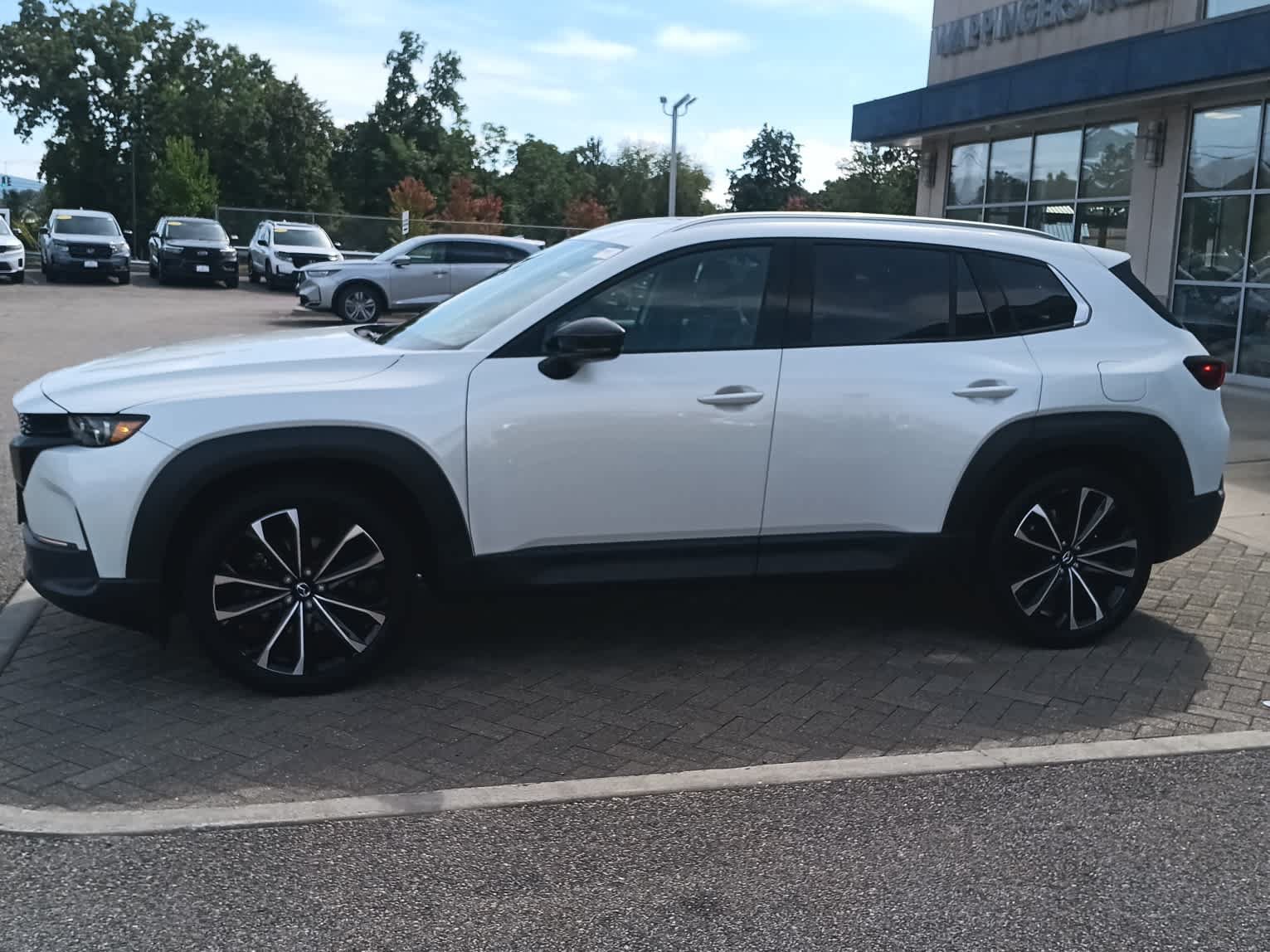 Used 2024 MAZDA CX-50 AWD 2.5 S w/ Cargo Package image 2