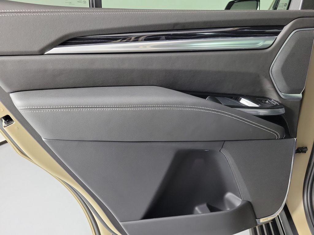 New 2026 Cadillac Escalade Sport w/ Touring Package AWD/4WD image 13