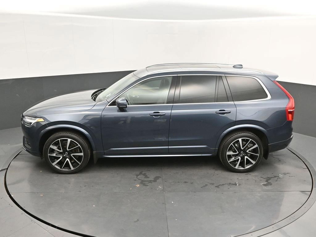 Certified 2022 Volvo XC90 T6 Momentum image 24