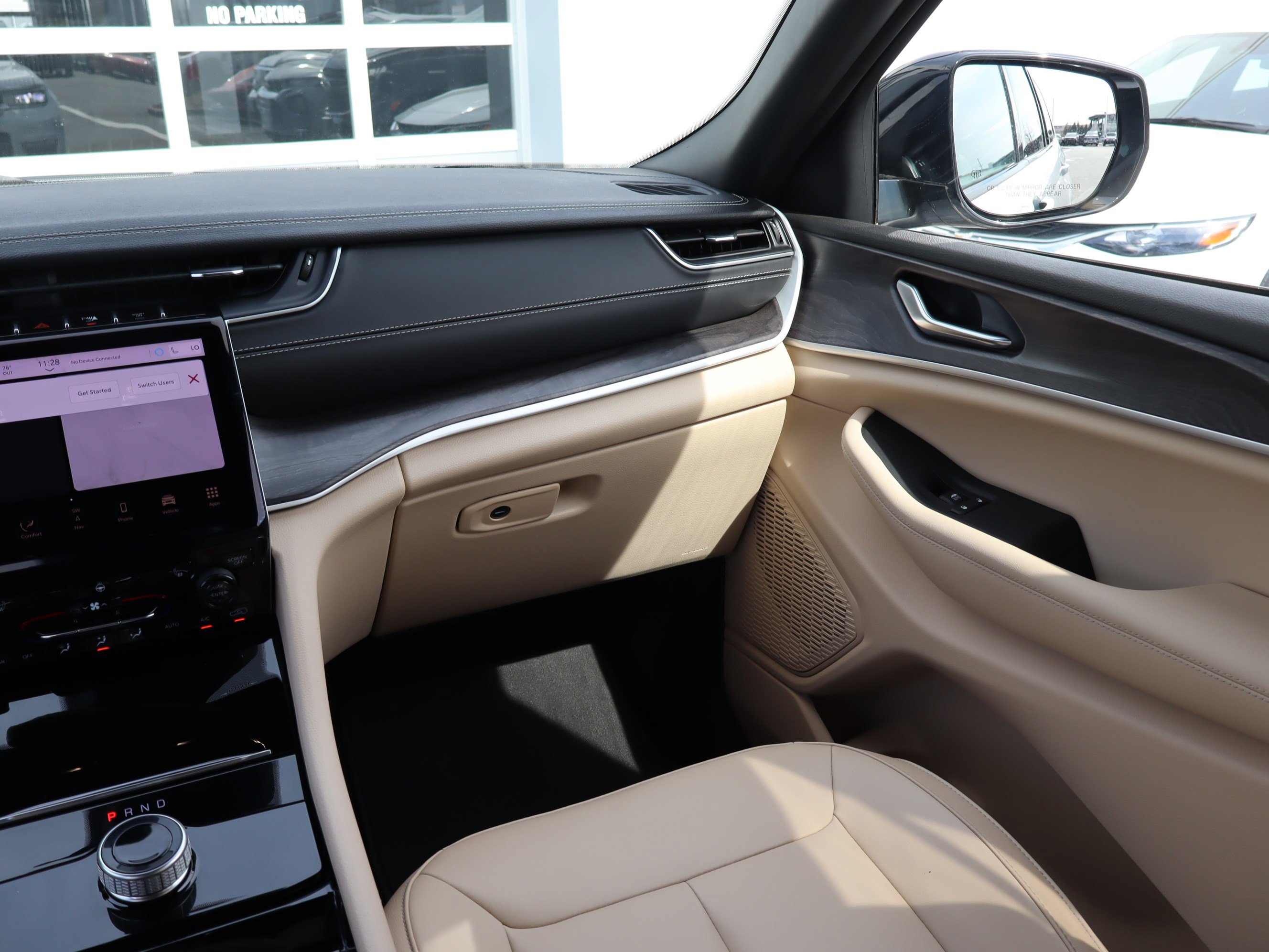 Used 2023 Jeep Grand Cherokee L Limited image 13