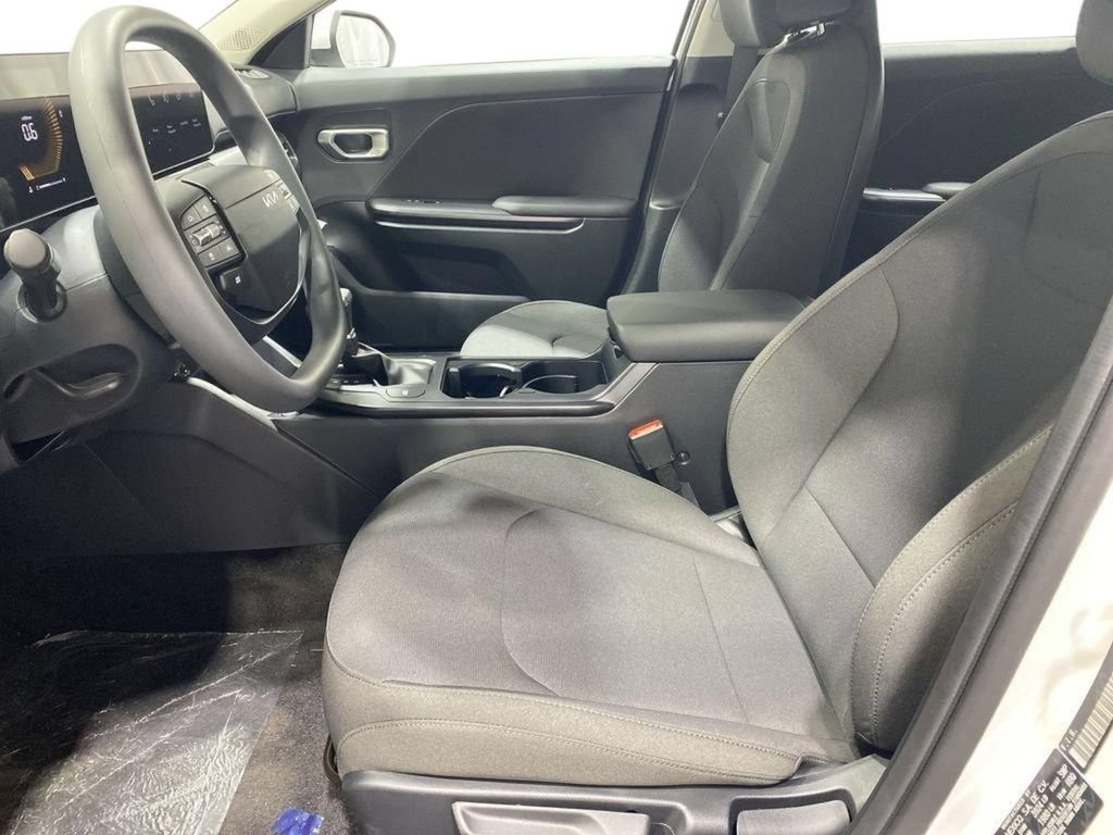 New 2026 Kia K4 FWD image 12