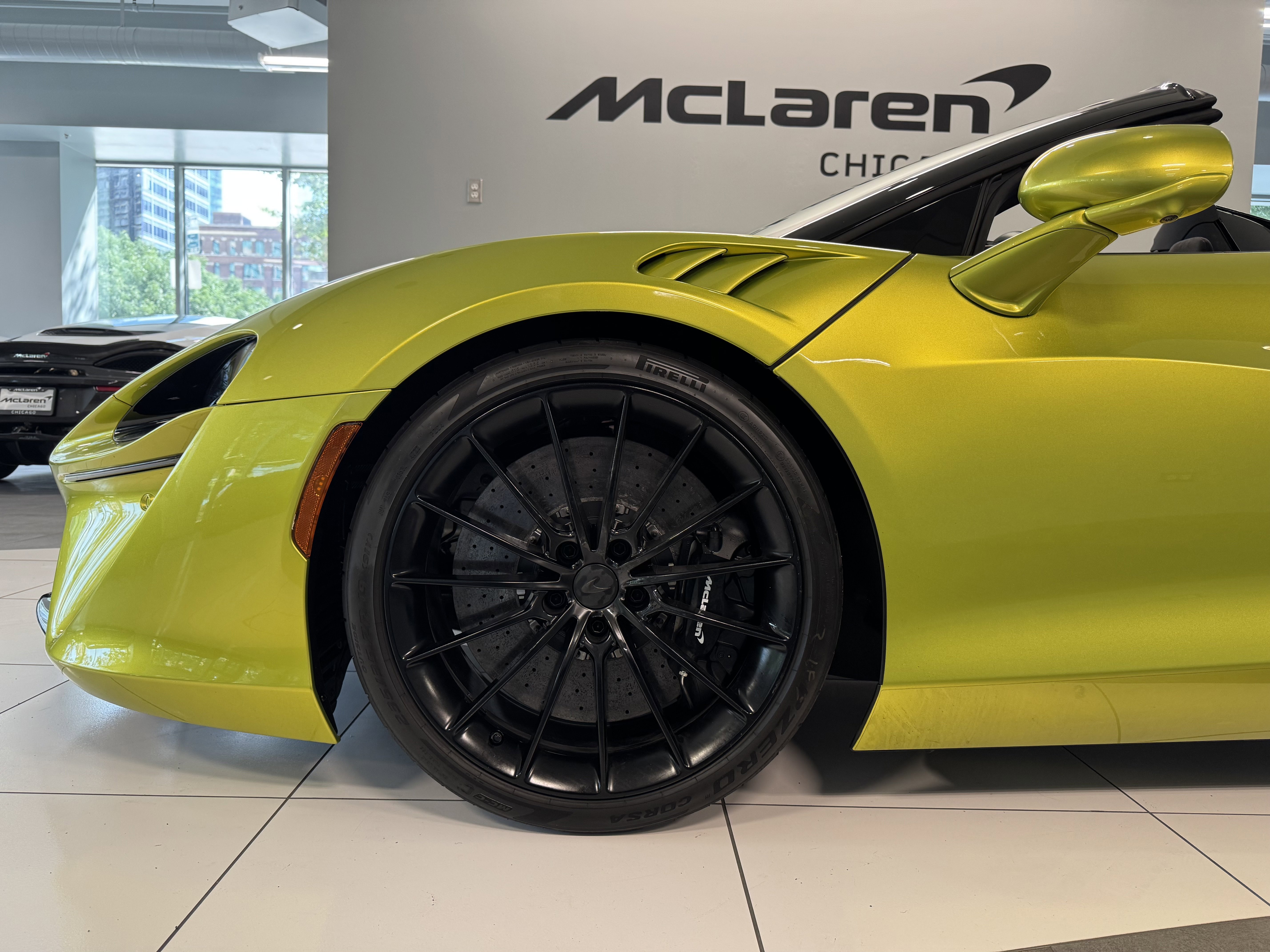 Used 2025 McLaren Artura Spider image 22