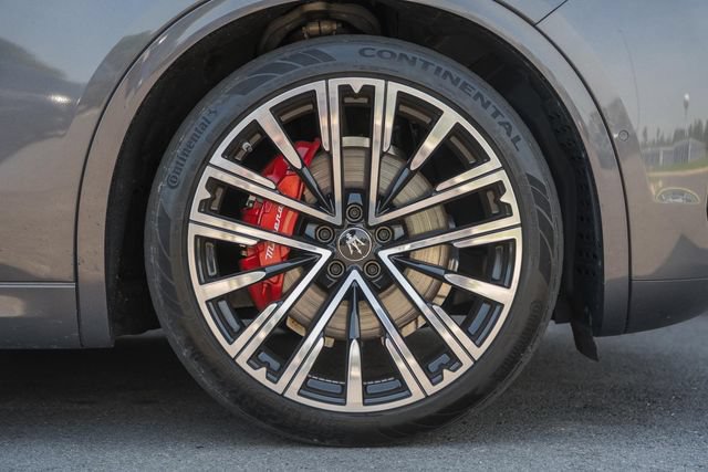 Used 2023 Maserati Grecale Modena AWD/4WD image 23