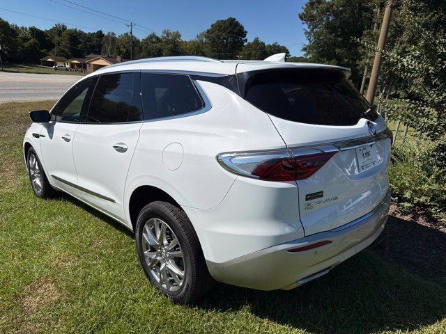 Used 2023 Buick Enclave Essence w/ Experience Buick Package AWD/4WD image 5