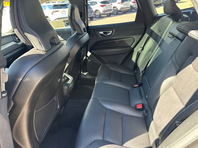 Used 2025 Volvo XC60 B5 Plus image 17