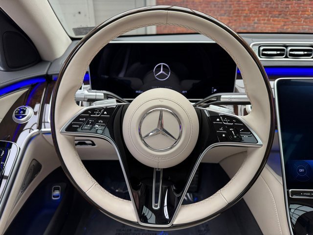 Used 2025 Mercedes-Benz S 580e S 580e image 14