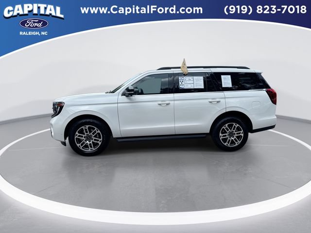 Certified 2025 Ford Expedition Active AWD/4WD image 5