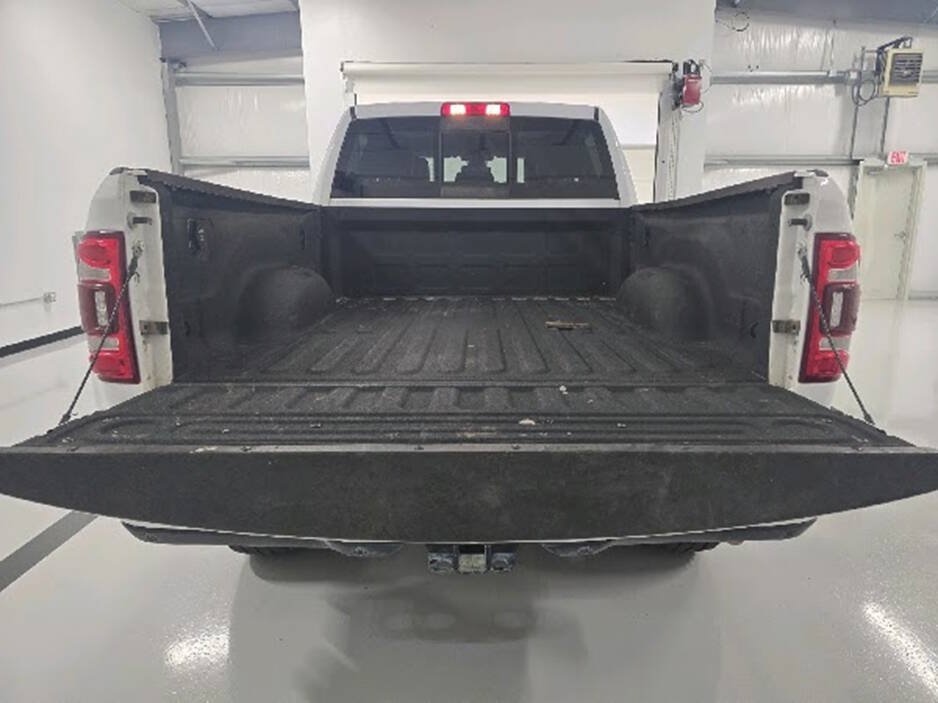 Used 2023 RAM 2500 Laramie AWD/4WD image 9