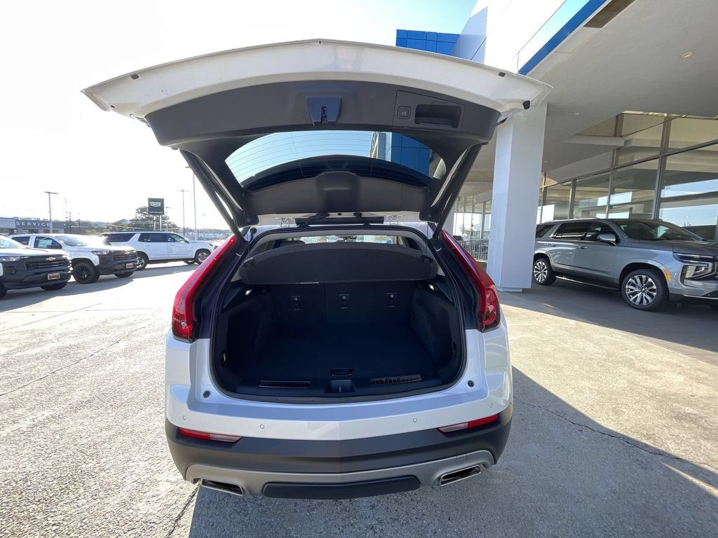 Used 2020 Cadillac XT4 Premium Luxury w/ Enhanced Visibility Package FWD image 26