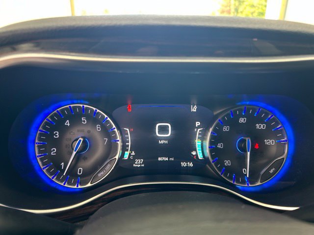 Used 2022 Chrysler Pacifica Limited FWD image 20