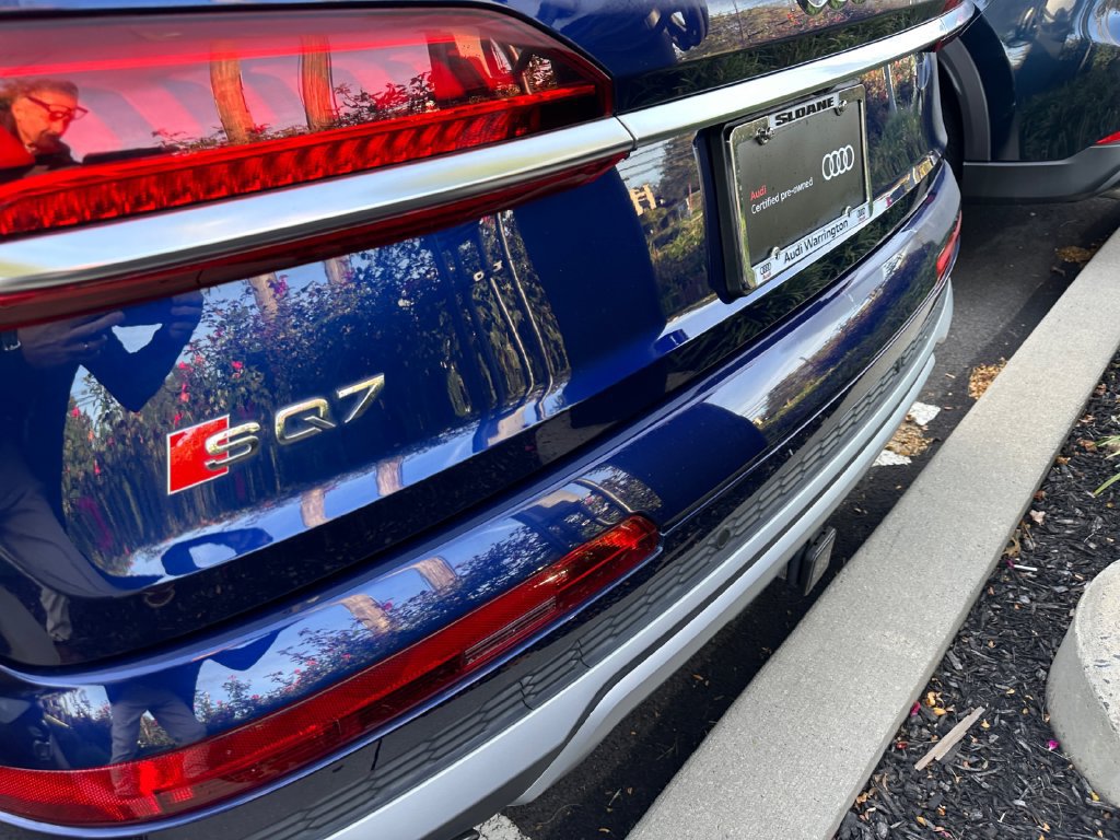 Certified 2023 Audi SQ7 Premium Plus w/ Towing Package AWD/4WD image 30