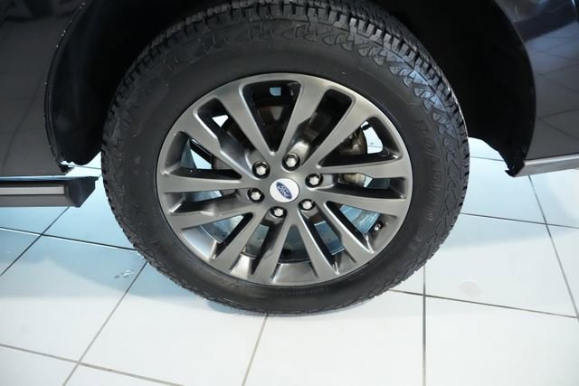 Used 2021 Ford Expedition Limited image 12