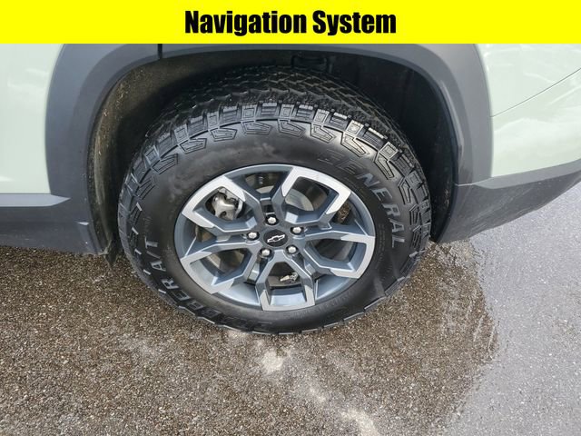 Used 2025 Chevrolet Equinox ACTIV w/ Safety and Technology Package image 7