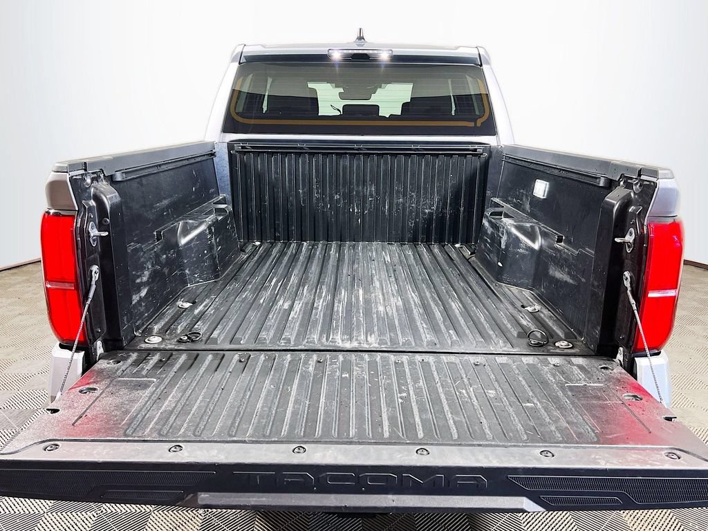 Certified 2025 Toyota Tacoma TRD Off-Road AWD/4WD image 21