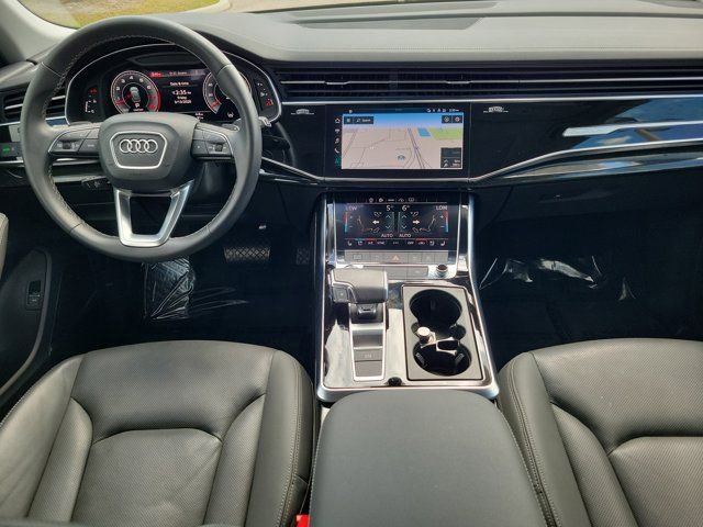 Used 2023 Audi Q8 Premium Plus w/ Premium Plus Package image 2