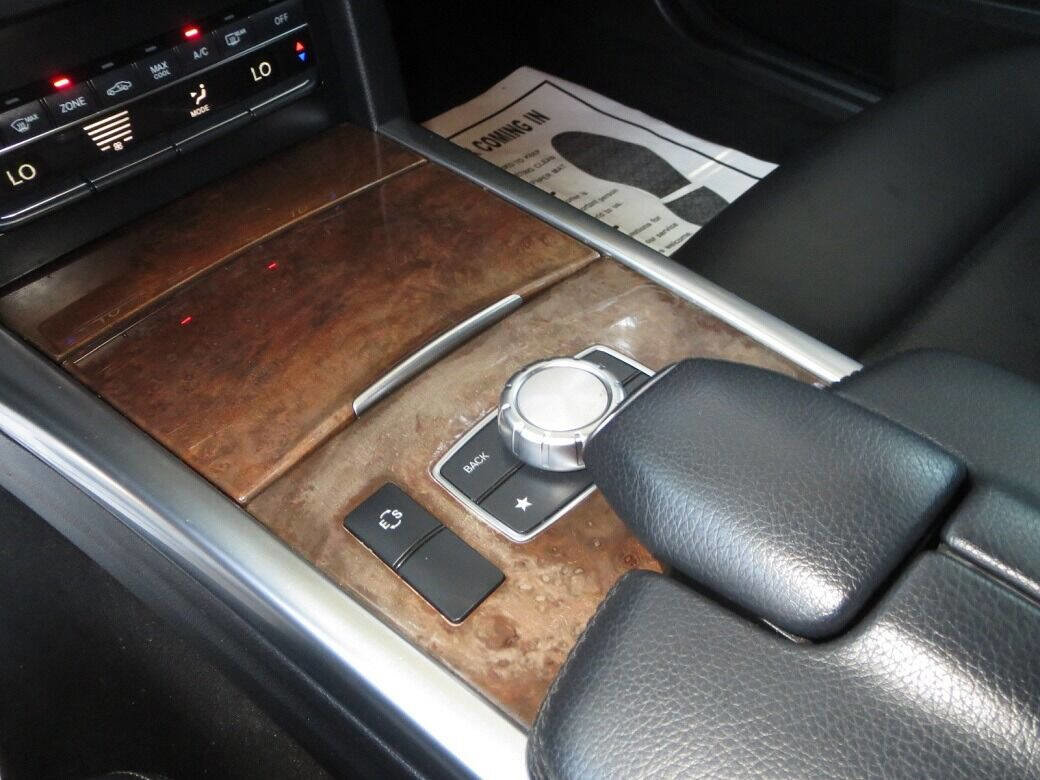 Used 2014 Mercedes-Benz E 350 4MATIC Sedan image 40