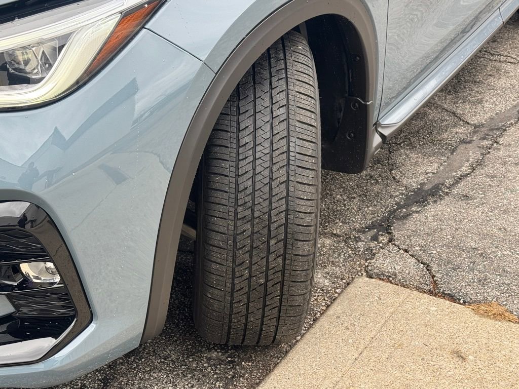 Used 2025 INFINITI QX55 Essential image 9